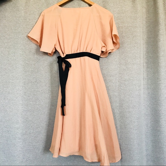 Flowy Drape Over Dress - Picture 3 of 4